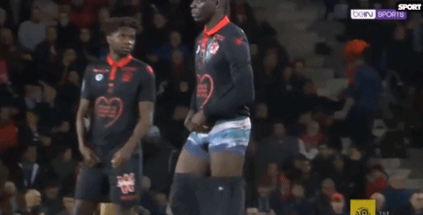 亚马尔首发巴萨首次无法赢球 本赛季此前12战全胜（亚马尔首发，巴萨本赛季首次未能取胜，此前12战全胜遭终结）