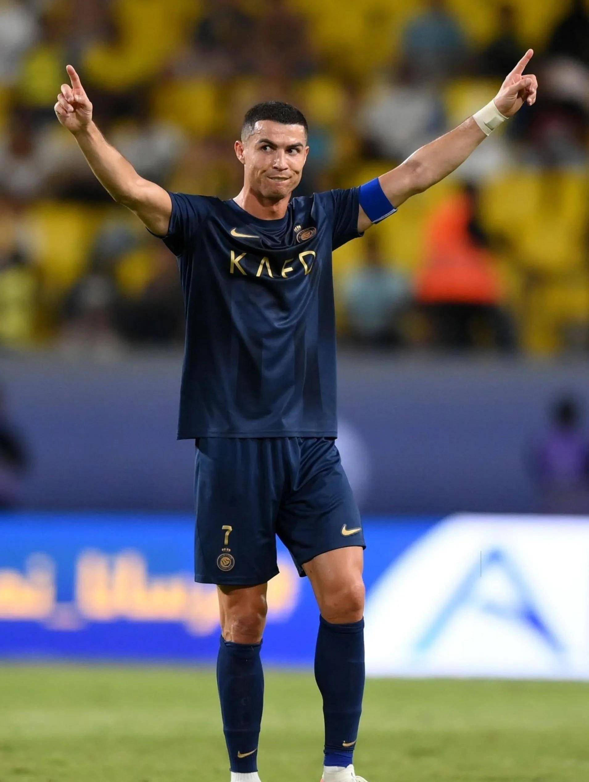 篮球NBA大交易流言四起，多队积极运作（NBA大交易传闻升温，多队密集运作）