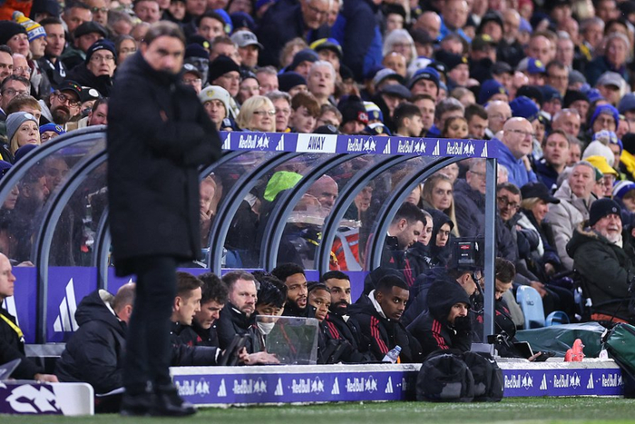 半场战报：法兰克福0-0沃尔夫斯堡（半场战况：法兰克福与沃尔夫斯堡互交白卷）