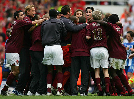 再见，于汉超！很遗憾，申花队没能为“猴哥”写上一个漂亮的结尾（与于汉超道别：遗憾申花未能让“猴哥”圆满谢幕）