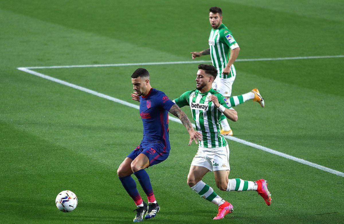 辽宁男篮CBA杯赛遭江苏大爆冷引热议！球迷不满外援刷爆官媒评论区（CBA杯赛冷门：辽宁男篮不敌江苏惹热议，球迷不满外援涌入官媒评论区）