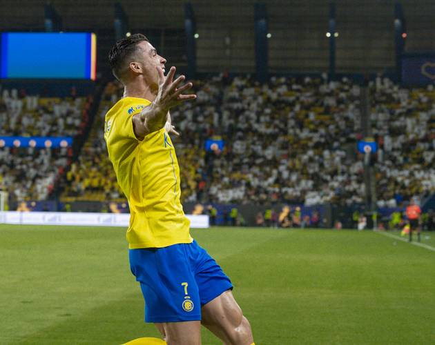 卡洛斯-奥古斯托：踢右路我也感觉良好，球队始终是第一位的（卡洛斯-奥古斯托：我踢右路也很舒服，球队利益至上）