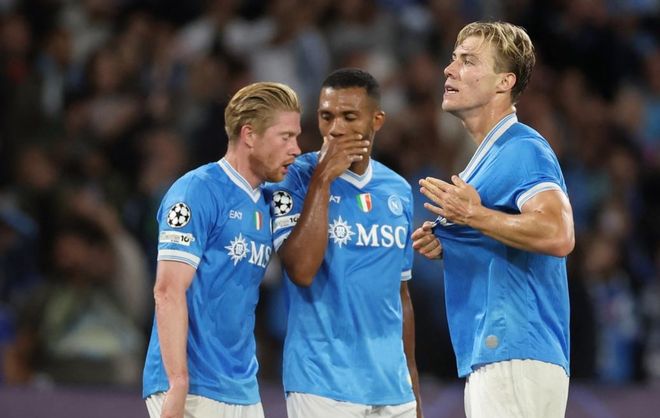 阿斯：西班牙考察帕尔马高中锋马特奥，与阿根廷争夺其代表权（阿斯报：西班牙考察帕尔马中锋马特奥，欲与阿根廷争夺其国家队代表权）