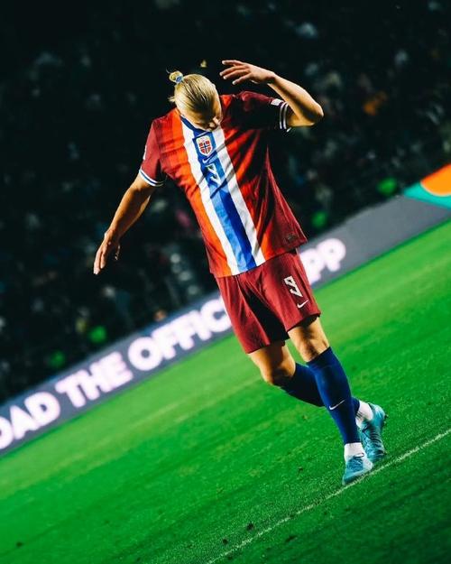 门兴0-0莱比锡，奥诺拉破门被吹，劳姆中框，门兴全场0射正（门兴0-0莱比锡：奥诺拉进球无效，劳姆中框，门兴整场零射正）