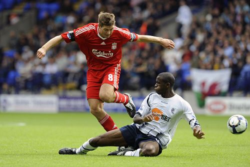 津媒：为更好地与球迷交流，于根伟将在近日进行一次线上直播（津媒：于根伟将于近日开启线上直播，加强与球迷互动）