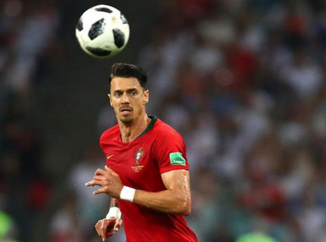 范巴斯滕：布鲁日被“抢劫”了，那个4-3的绝杀球本该有效（范巴斯滕怒斥：布鲁日被“抢劫”，4-3绝杀本应算数）